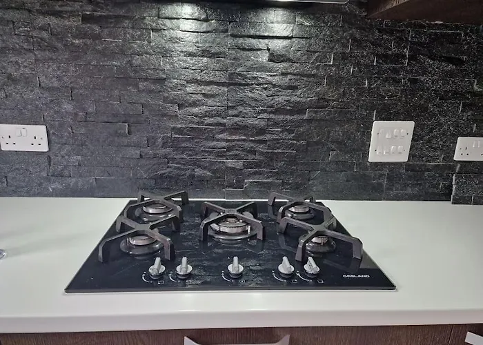 New Build Modern High Spec House