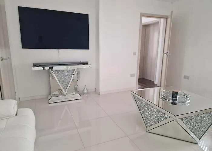 New Build Modern High Spec House