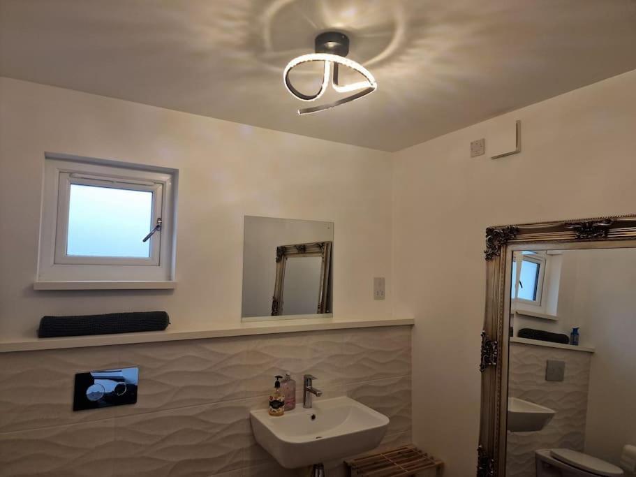 New Build Modern High Spec House * Dundee