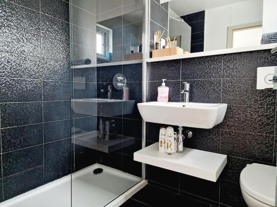 New Build Modern High Spec House Apartment *